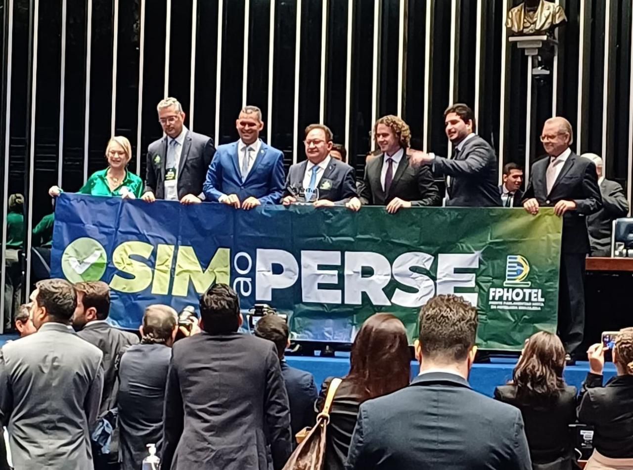 ​Após comandar debate do Perse no Senado, Veneziano diz que “grande mobilização” levou governo a manter benefícios do setor de eventos