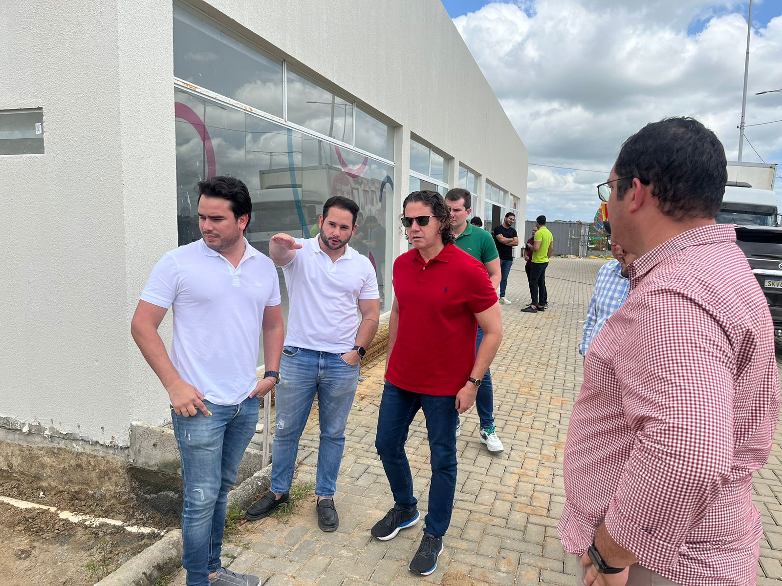 Veneziano inspeciona adequações em prédio para funcionamento do Hospital de Amor de Campina Grande, que estão avançadas