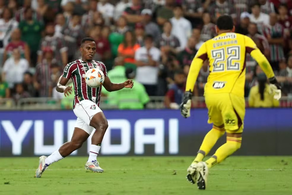 Fluminense vê talento e banco sobressair para decidir um jogo enroscado de Libertadores