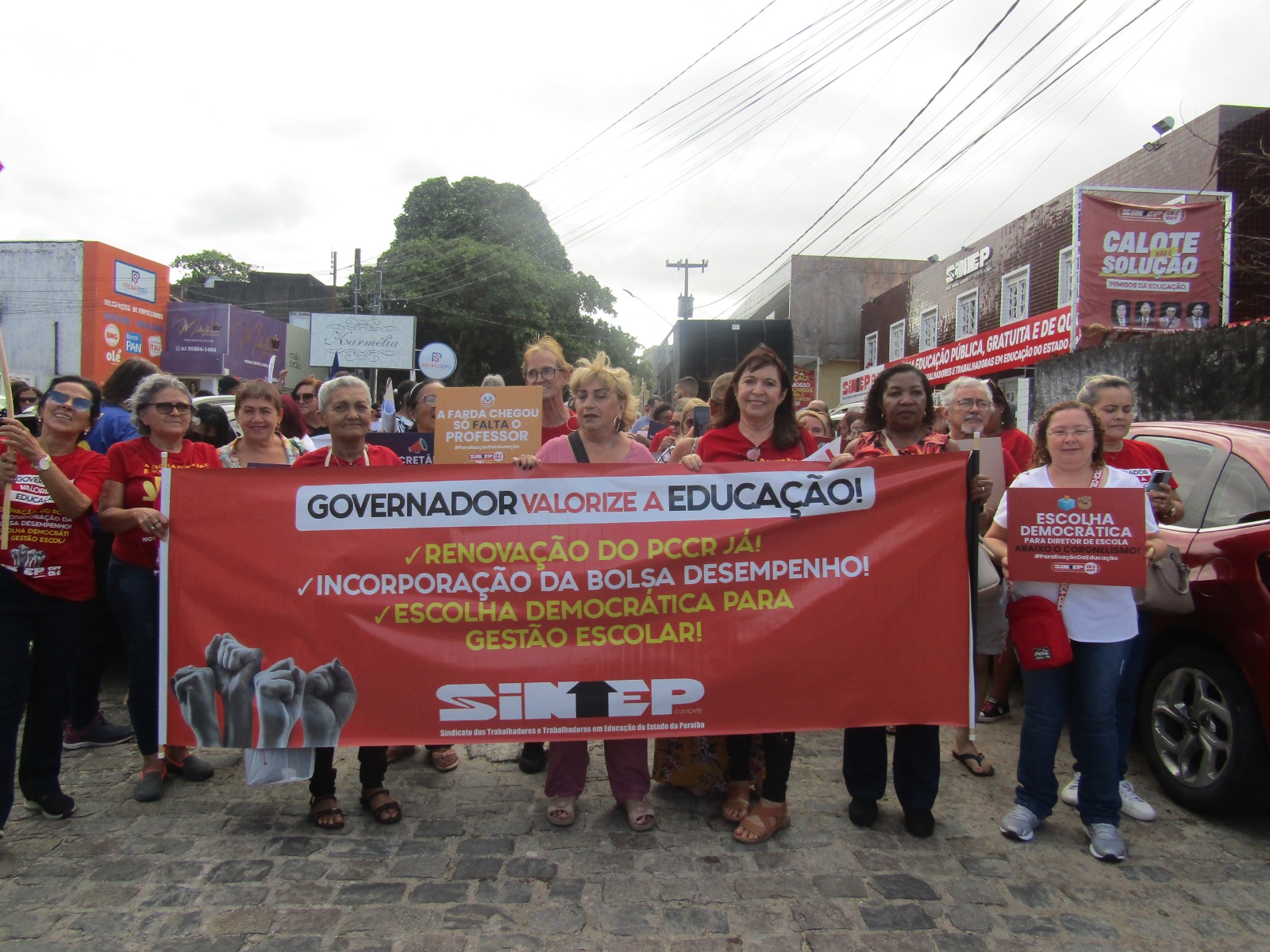 PARAÍBA: EDUCADORES ESTADUAIS PARALISAM AS ATIVIDADES HOJE, 22 E AMANHÃ, 23