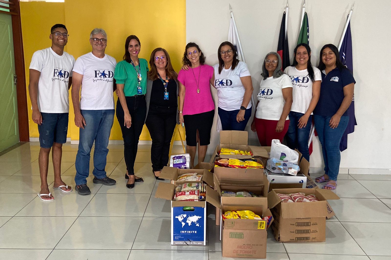 SENAI doa alimentos a instituições sociais de Campina Grande