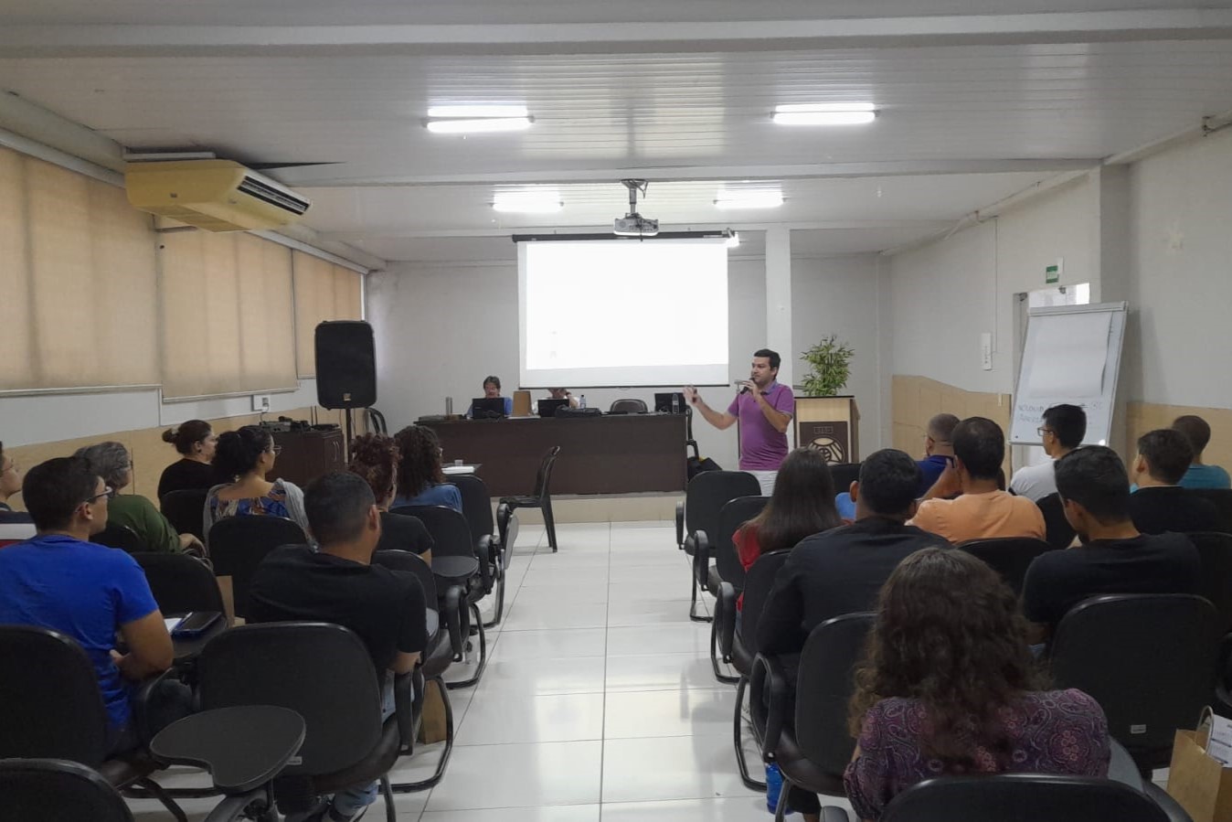 IBGE do RN realiza Treinamento com pesquisadores temporários no SESI Parque da Mata