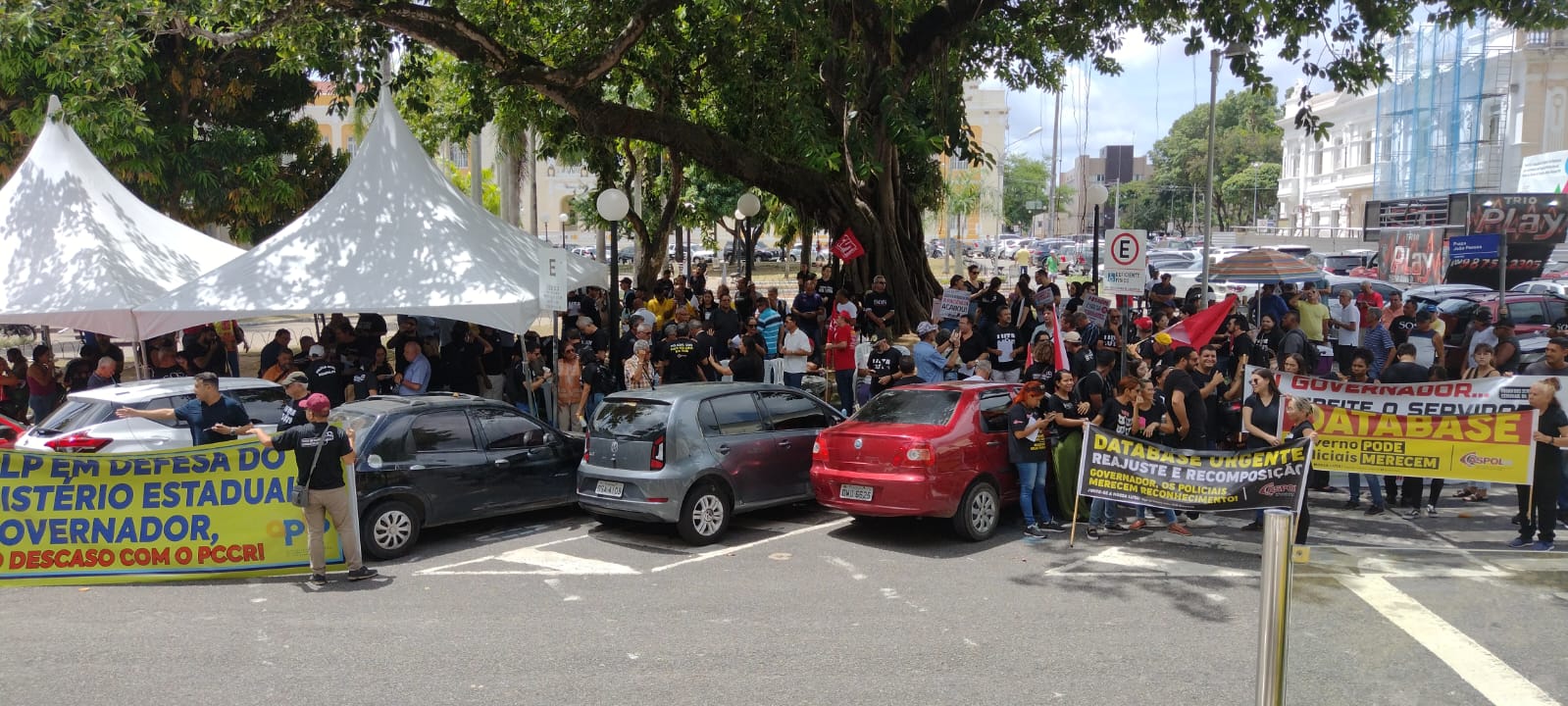 ​PROFESSORES DA ADUEPB E SERVIDORES COBRAM DO GOVERNADOR DA PARAÍBA DIÁLOGO SOBRE REIVINDICAÇÕES SALARIAIS