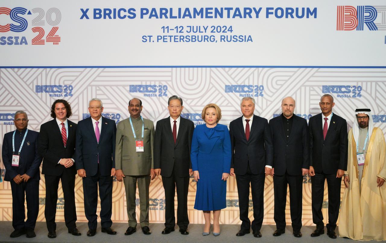 Veneziano representa o Congresso Nacional no Fórum Parlamentar do BRICS em São Petersburgo, na Rússia, para debater interesses multilaterais