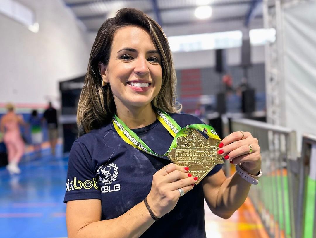 ​Mayara Rocha sagra-se bicampeã do Brasileiro de Powerlifting Equipado e quebra todos os recordes da competição em SC