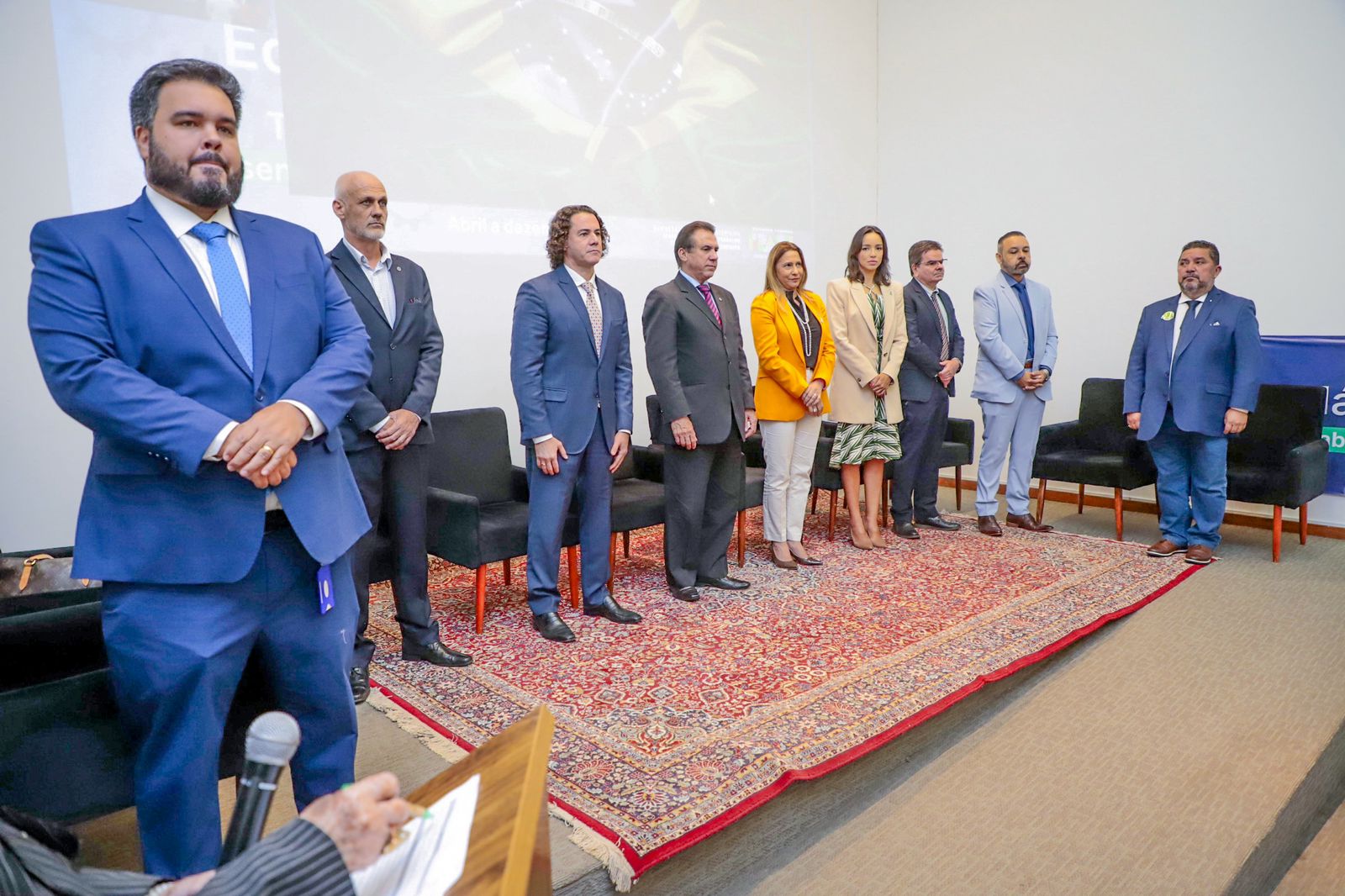 Veneziano representa o Senado Federal no lançamento da Campanha Nacional de Prevenção a Acidentes de Trabalho