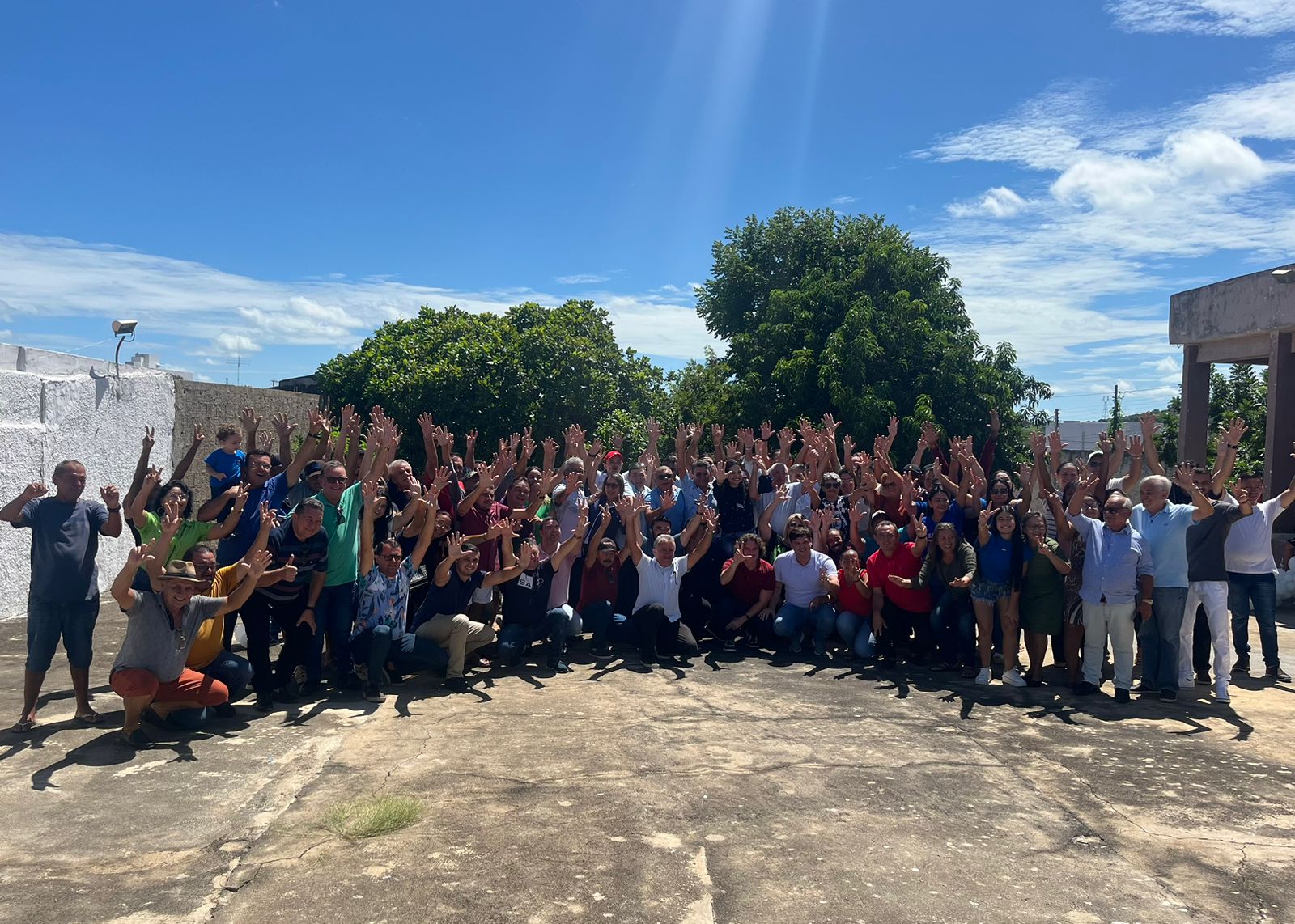 Veneziano celebra adesão do vice-prefeito de Piancó no lançamento das pre-candidaturas a prefeita, vice e vereadores do MDB, Republicanos e União Brasil