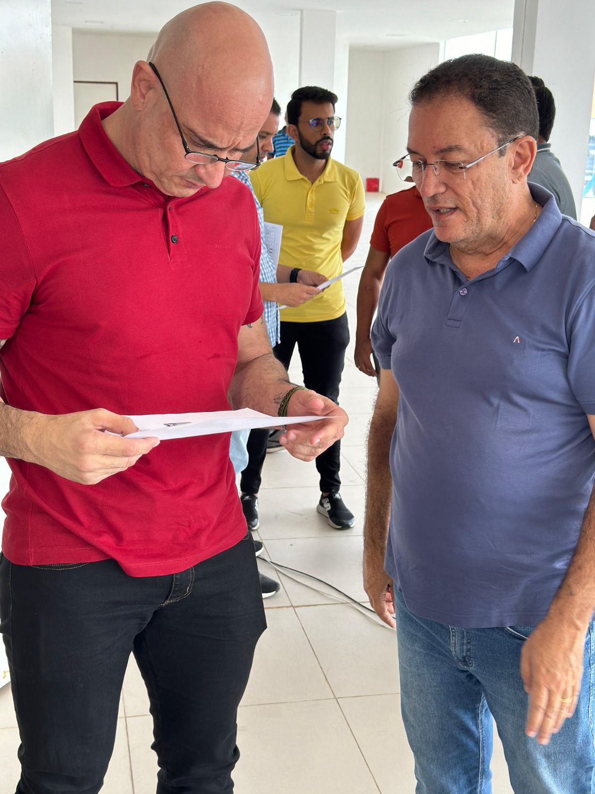 ​Diretor do Hospital do Amor visita local de instalação da unidade em Campina Grande e destaca articulação de Veneziano e Bruno para efetivação