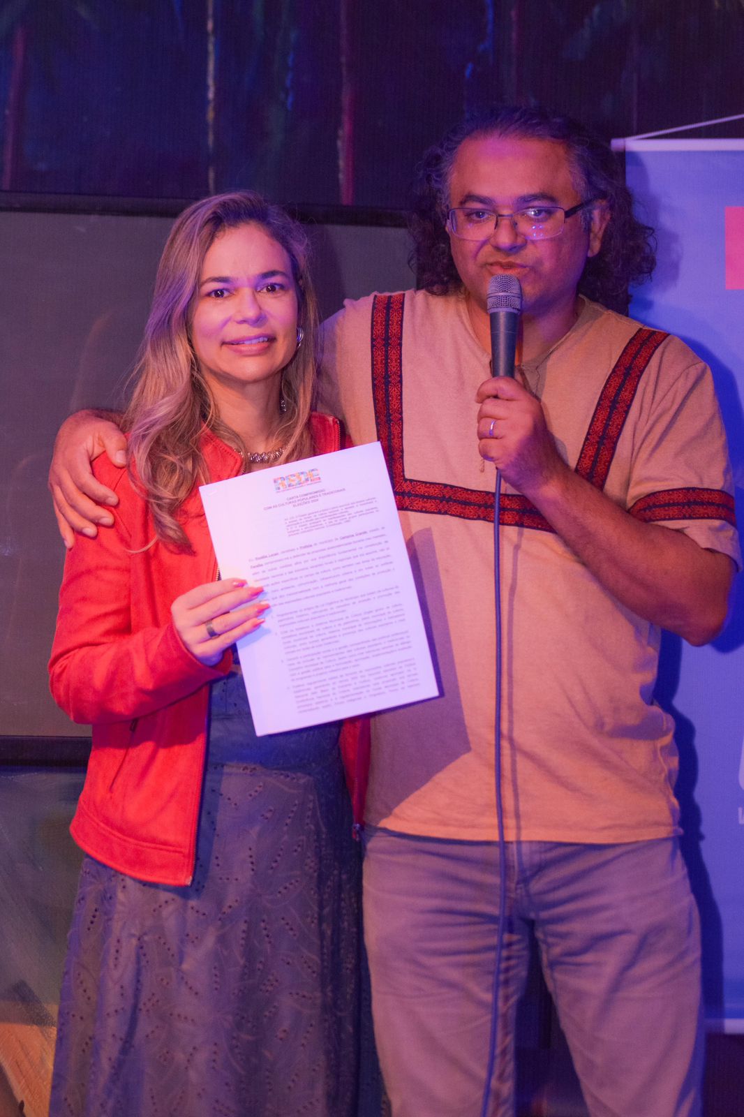 Rosália se reúne com personalidades da cultura de Campina Grande e assina carta-compromisso