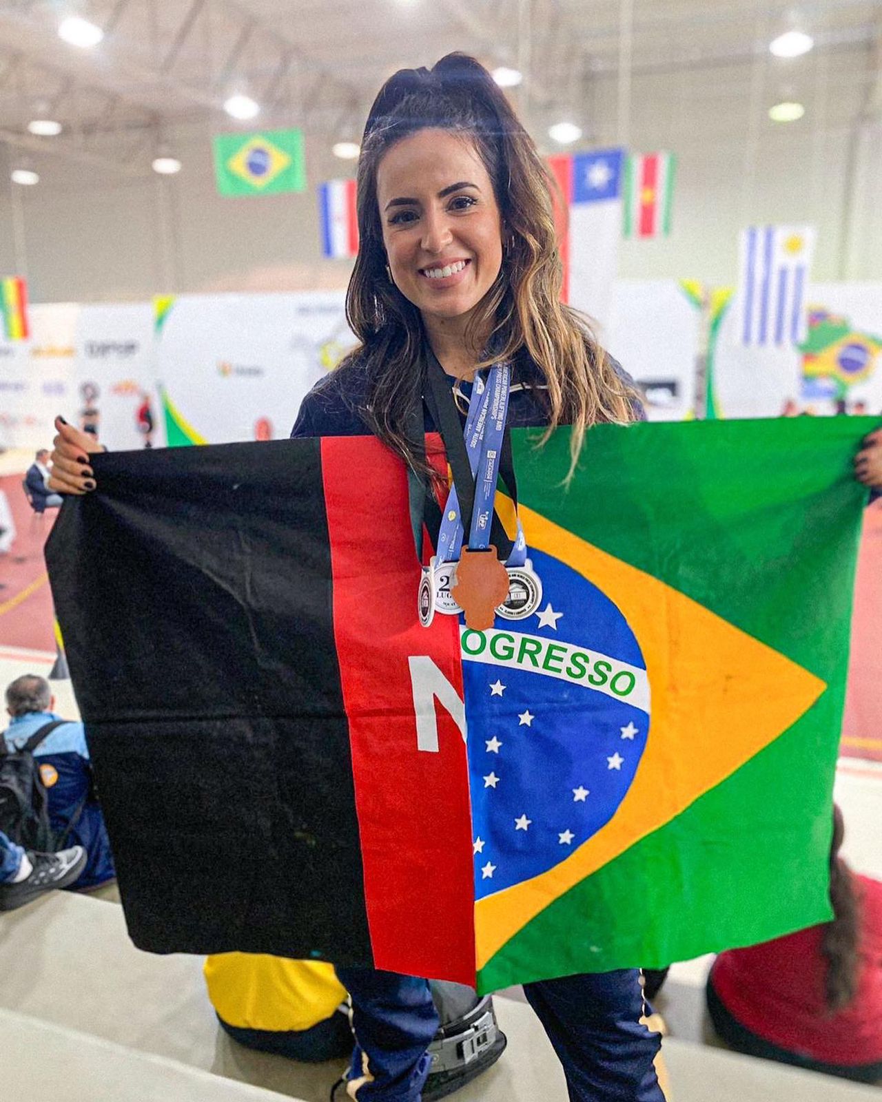 ​Atual campeã brasileira, Mayara Rocha disputa nesta 6ª o Campeonato Brasileiro de Powerlifting Equipado 2024, em SC