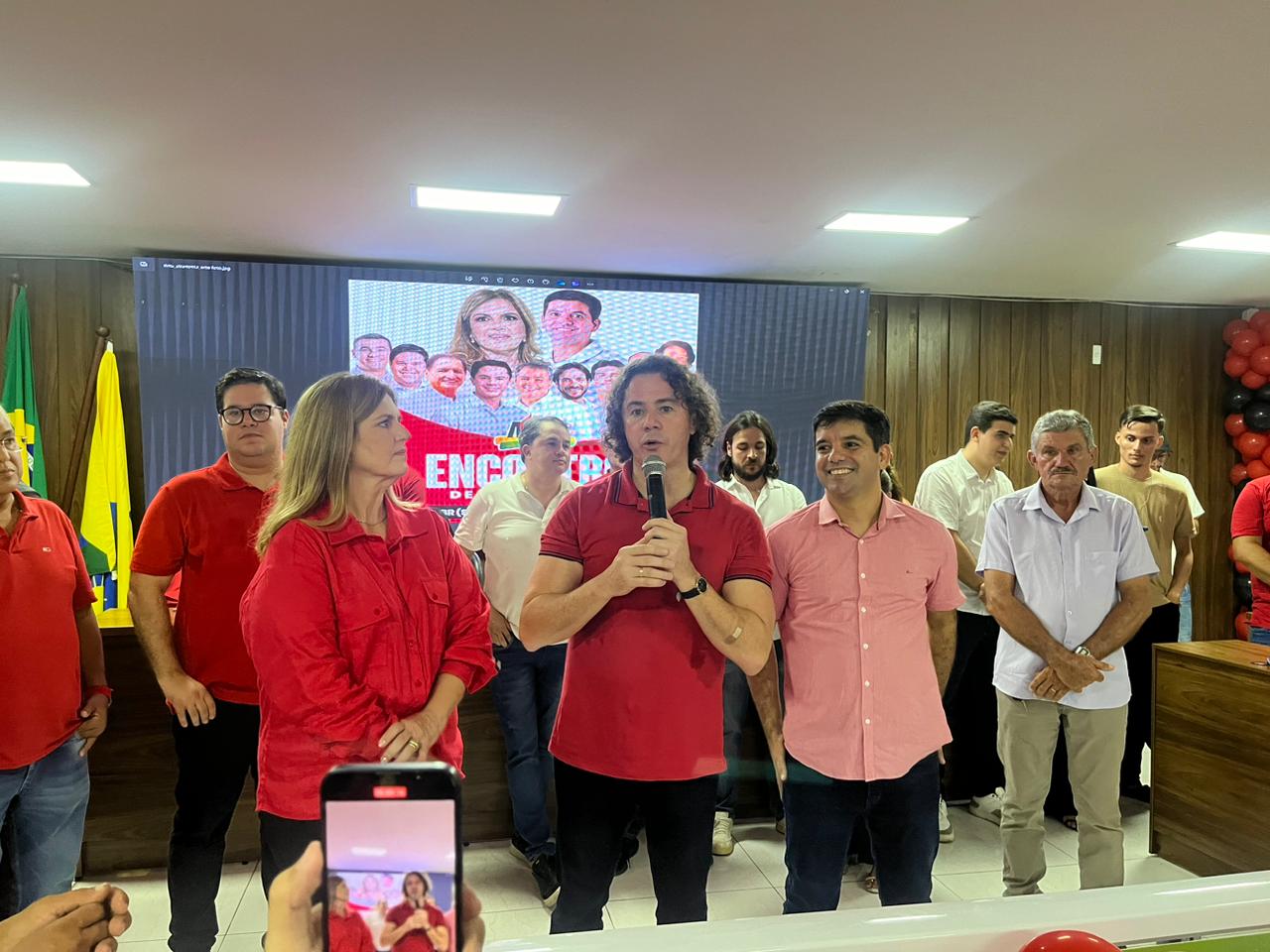 ​Com presenças de Veneziano e Efraim, MDB une as oposições e lança Ana Virgínia pré-candidata a Prefeita em Bananeiras