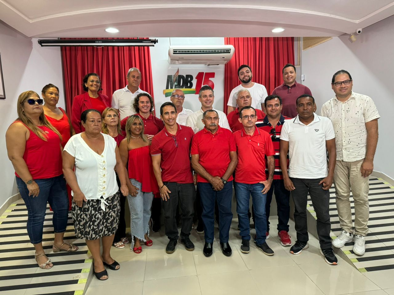 ​Veneziano recebe pré-candidatos do MDB à Câmara de Cabedelo e reforça compromisso com a pré-candidatura de André Coutinho a prefeito