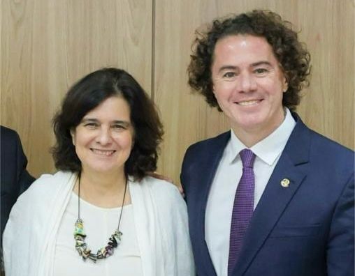 ​Em audiência, Ministra da Saúde expõe a Veneziano preocupação com PEC que permite venda de sangue humano no Brasil