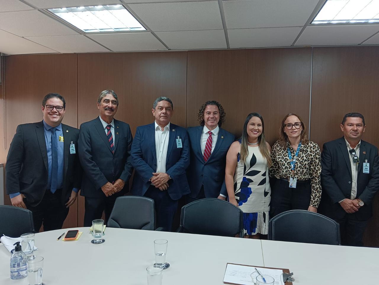 ​Veneziano tem reunião no FNDE para tratar sobre obras e ações do PAC Educação em favor de cidades paraibanas